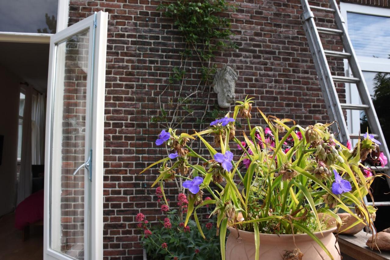 Bed & Breakfast Leonie La Haya Exterior foto